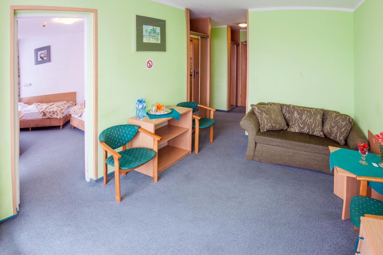 Hotel Jaskolka Ustroň Exteriér fotografie